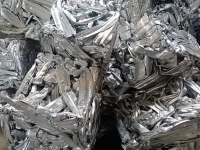 Compressed aluminium production offcuts and thin-gauge scrap