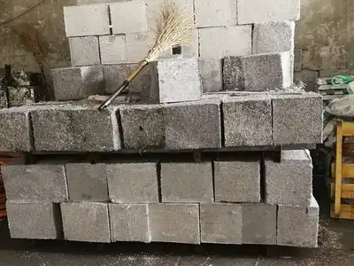Stacked aluminium turning blocks