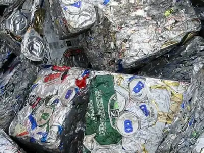 Compact bales of sorted used aluminium beverage cans