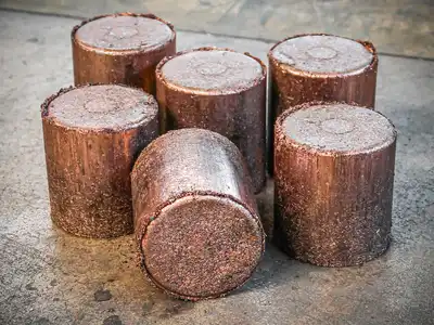 Finished cylindrical copper granule briquettes