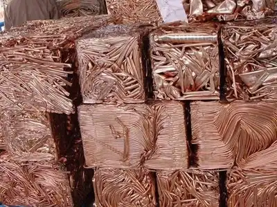 Dense rectangular bales made from clean copper wire
