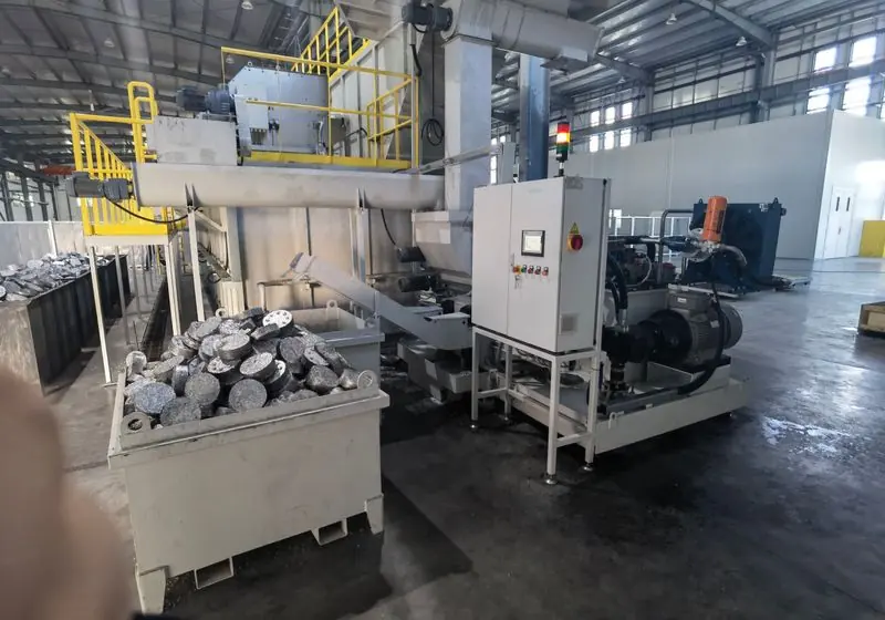 Aluminium chip briquetting equipment with PLC control cabinet and finished briquette collection